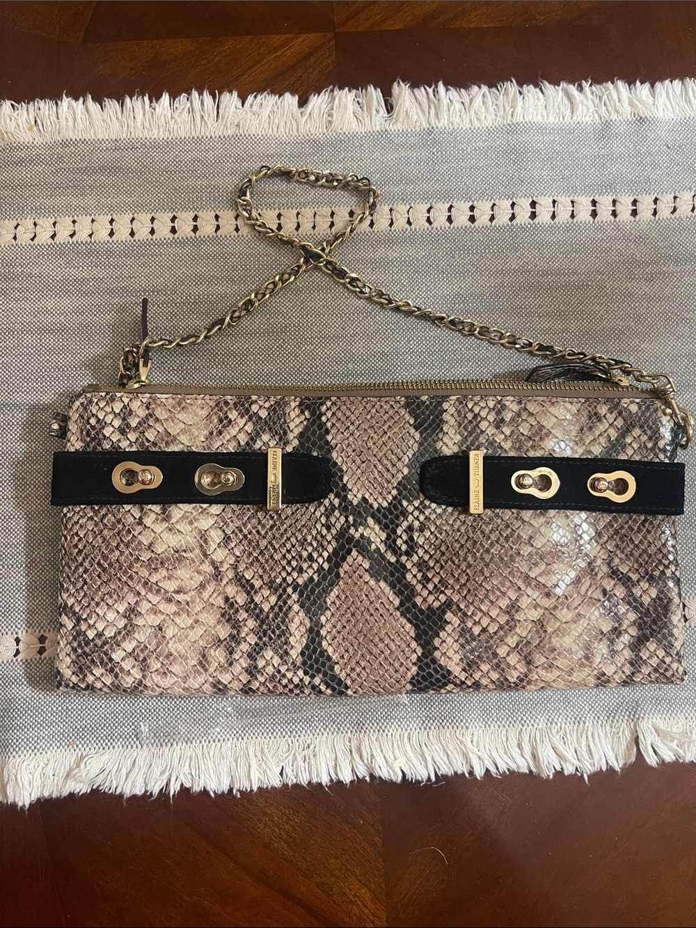 Elaine Turner Lifestyle a timeless classicism clutch.